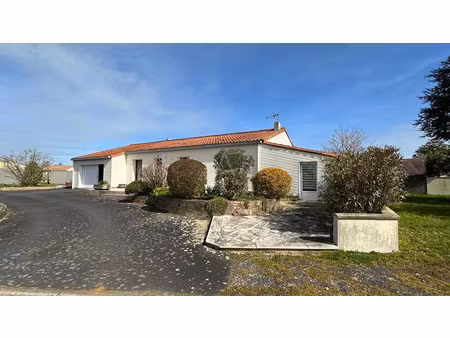 vente maison montaigu-vendée  114m² 5 pièces 276 000€ avec garage