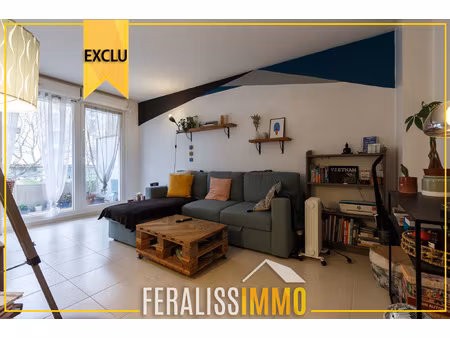 idéalement situé à 2 pas de la gare !