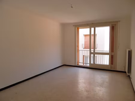 ref 0002 appartment f3 centre ville proche des commerces