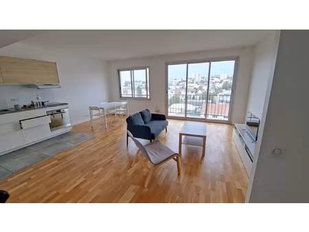 gentilly à 5 minutes à pied du rer b