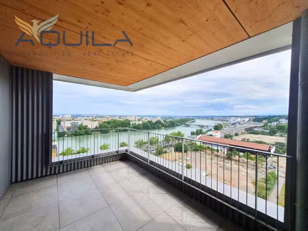 lyon 2 (69002) confluence appartement t4 92 m2 avec terrasse