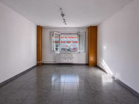 t3 52 m2 rez-de-chaussée parking & cave toulon ouest