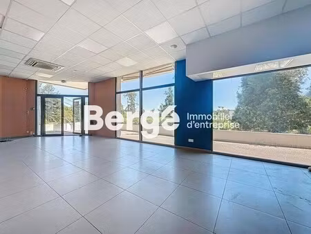 location commerce antibes 06160 90m²