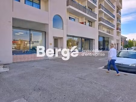 location commerce cannes 06150 990m²