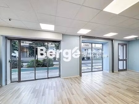 location commerce nice 06000 256m²