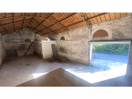 entrepôt de 281m2 pour stockage axe lunel- grande motte