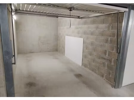 à louer - garage individuel sécurisé - chazay-d'azergues