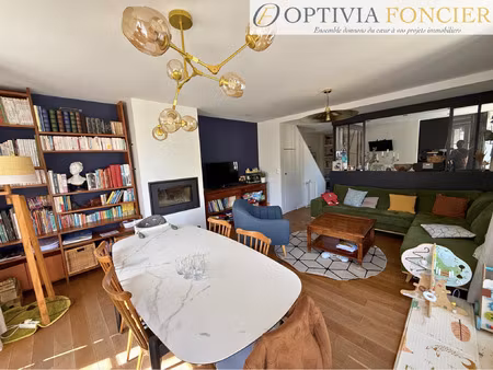 exclusivité superbe maison en pierre de bourg t5 123 m2 - pe
