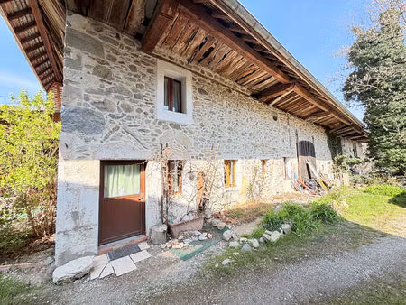 corps de ferme mitoyen  cachet & authenticité ? lornay (74)