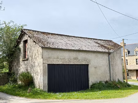a vendre dépendance proche jugon les lacs