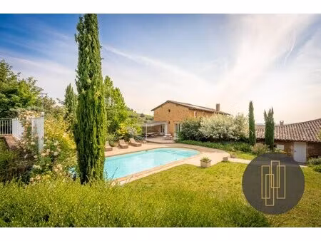 propriété ancienne - xvième - 450 m² avec 3 868 m² de terrain