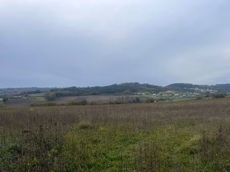 à vendre – terrain viabilisé de 2 482 m² léguillac-de-l’auche (24110)