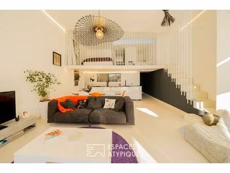 l'esprit californien d'un duplex contemporain avec vue mer en centre ville