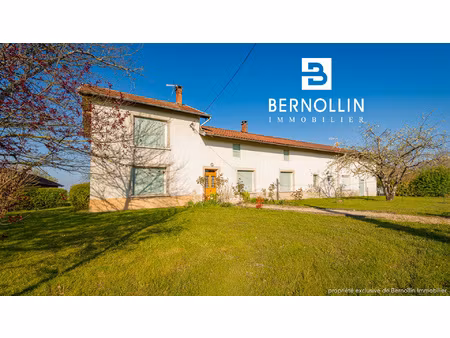 maison avec 2 logements indépendants 199 m2 sur terrain 1 4