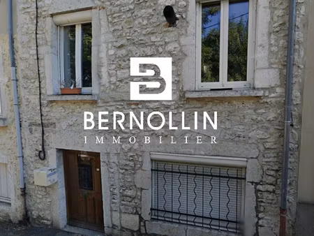 maison de village rénovée de 100 m2 en plein coeur du villag