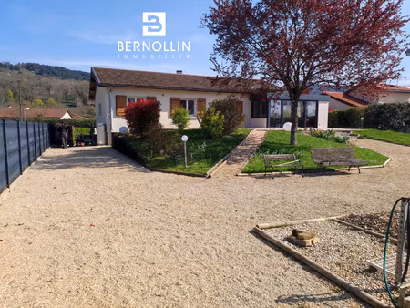 villa de plain-pied de 122 m2 avec grand terrain arboré : un