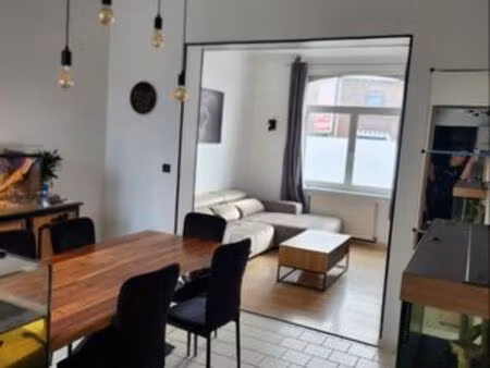 maison de ville mitoyenne  75m² possibilité 90m²  2 chambres  garage et jardin