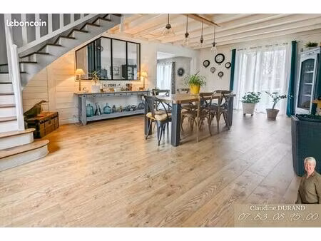 maison 8 pièces 165 m²