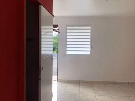 studio 30 m2 à louer à petit-bourg (torvette)