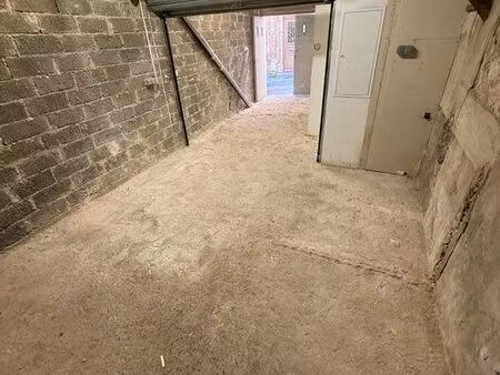 garage 25m2 aix centre historique