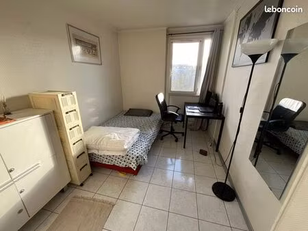 chambre à louer / room for rent