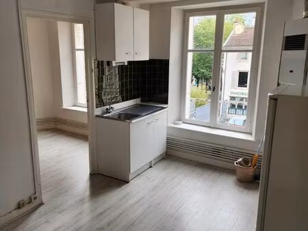 t2 – 32 m² en sous-location – centre-ville de nancy