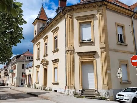 a louer - studio 28m2 - centre ville pontarlier