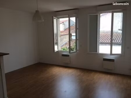 t3 rénové rue malbec proche gare tram commerces