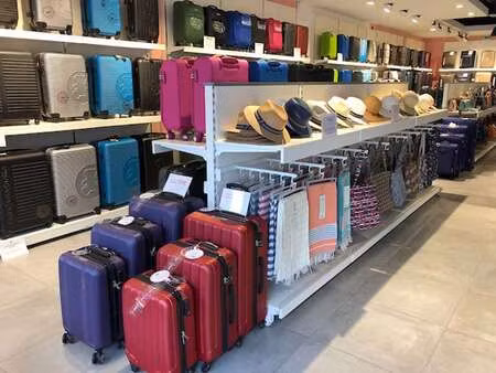 vente bureaux et commerces à lannion (22300) : à vendre / lannion