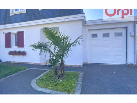 location maison  117.65 m² t-4 à lésigny  1 800 €