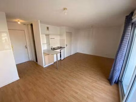 location appartement t1 à séné (56860) : à louer t1 / 28m² séné