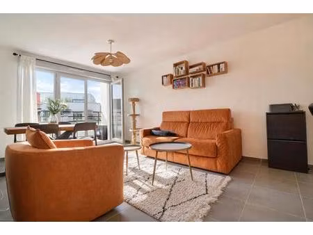 appartement 3 pièces lumineux  proche métro 4