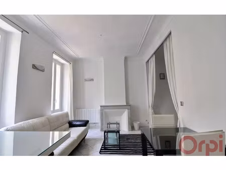 location appartement  38 m² t-2 à marseille 6  755 €