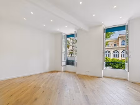 superbe 4 pièces rénové avec balcon - menton centre