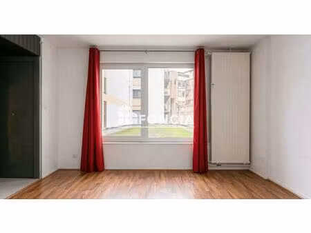 exclusivite foncia - à deux pas de la gare centrale  studio vendu libre de toute occupatio