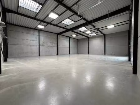 spacieux espace professionnel près de l’e40