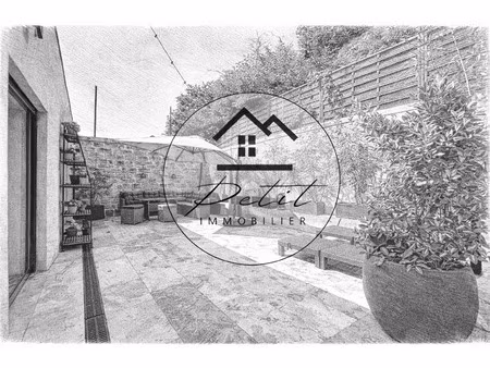 à la vente montataire (quartier magenta)