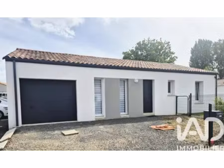 maison traditionnelle à la garnache (85710)