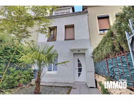 charmante maison de ville avec jardin et dépendance