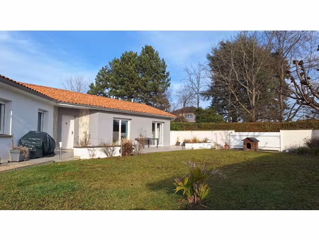 maison pont du chateau 5 pièce(s) 131 m2