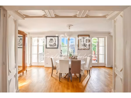 appartement à vendre saint germain en laye 6 pièce(s) 165m2 1 095 000€