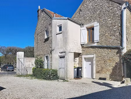 appartement 2 pièces à louer au coeur de seine port  calme et lumineux