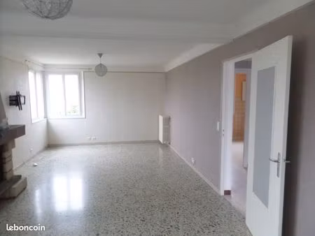 monéteau f3 78m² avec cour