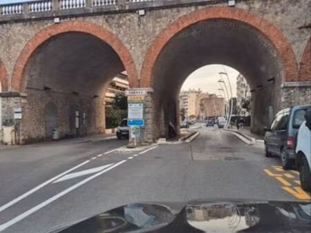 location cave 2m2 avenue du camp long cannes