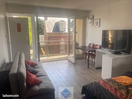 studio 1 pièce 32 m²