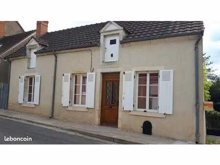 pavillon meuble t2 à dun sur auron avec terrain arboré