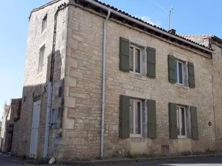 petite maison de bourg