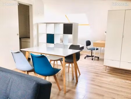 grand studio meublé de 40m2  proche gare