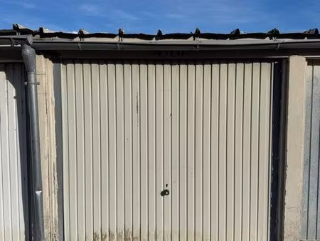 location  garage  box de stockage