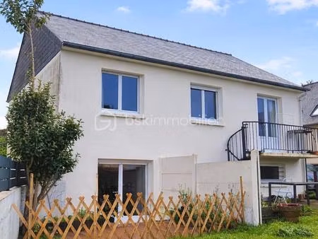 immeuble mixte de 133 m² à chartres-de-bretagne